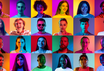 Menschliche Emotionen. Collage aus ethnisch unterschiedlichen Menschen, Männern und Frauen, die verschiedene Emotionen auf mehrfarbigem Hintergrund ausdrücken. Team, Jobmesse, Werbekonzept